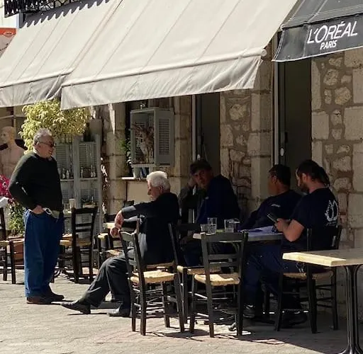 Semesterbostad Semeli's House *